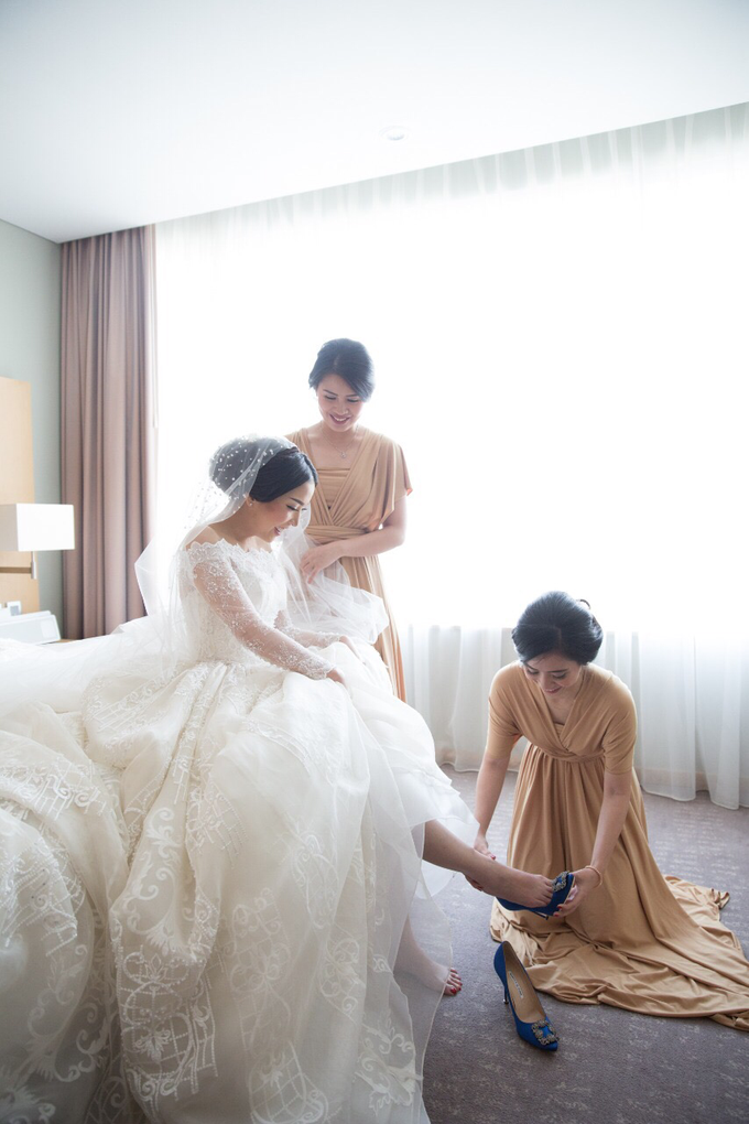 JASON & STEFANI • Glam Champagne by MALVA Bridesmaids - 001 JASON & STEFANI • Glam Champagne by MALVA Bridesmaids - 001
