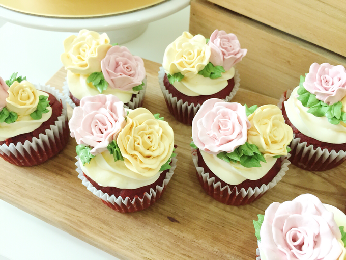 Floral cupcakes by The Rosette Co - 012 Floral cupcakes by The Rosette Co - 012