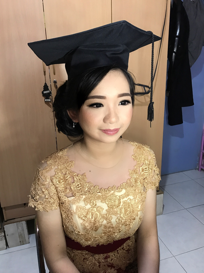 Graduation by AyuAbriyantimakeupartist - 020