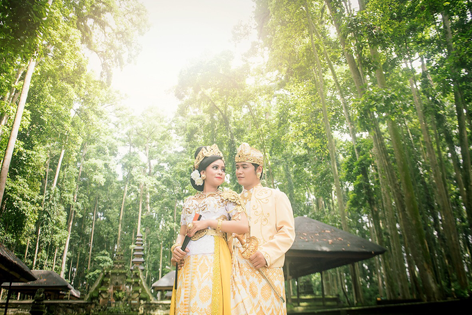 Prewedding in bali from Eka + Tari by Bali Moments Photography - 026