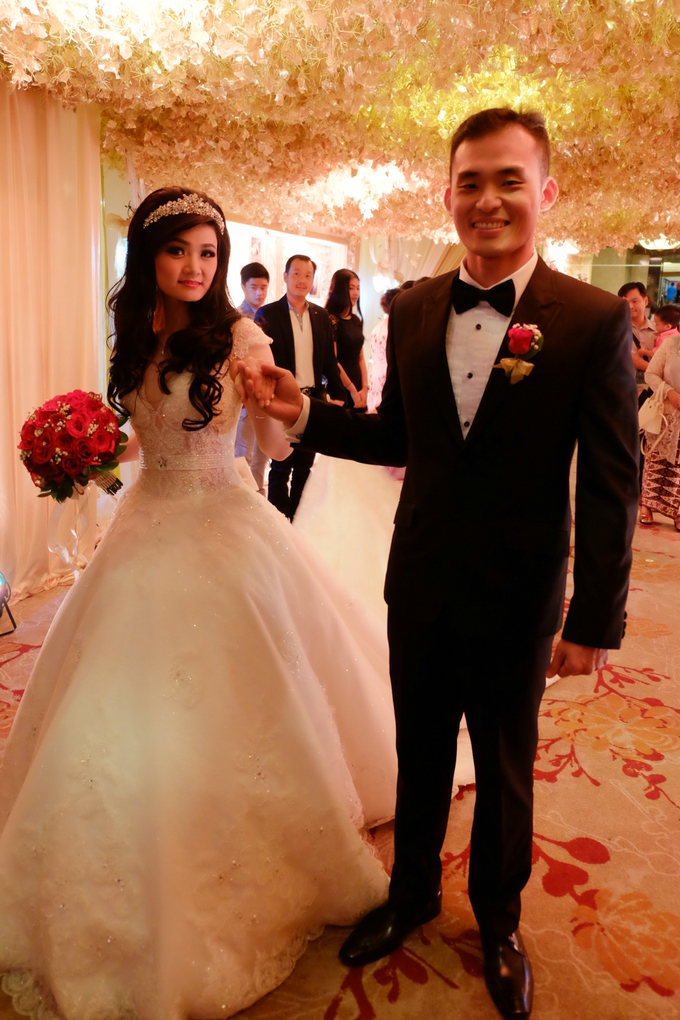 Wedding of Ronald and Dr. Mery by Vidi Daniel Makeup Artist - 010 Wedding of Ronald and Dr. Mery by Vidi Daniel Makeup Artist - 010