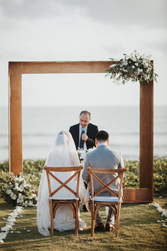 Hendri & Sella Wedding by BALI UNFORGETTABLE WEDDING AND EVENT PLANNER - 022 Hendri & Sella Wedding by BALI UNFORGETTABLE WEDDING AND EVENT PLANNER - 022