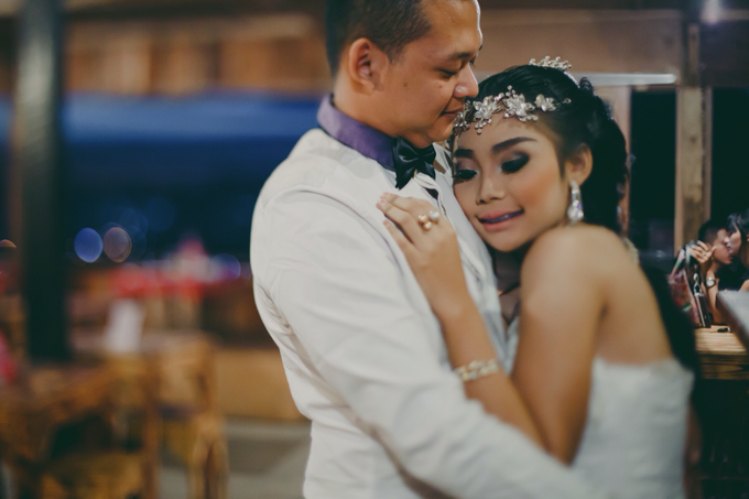 Della dan Harry | engagement by bayu & bambang by Picxelphoto - 027