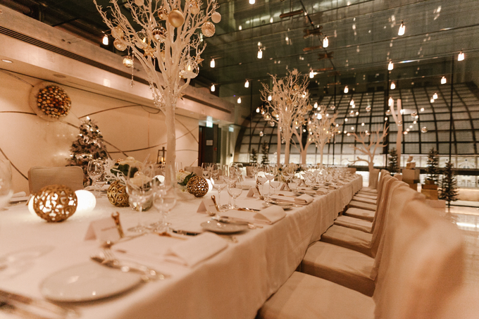 Winter wedding decoration by Peter Simon Photography - 007