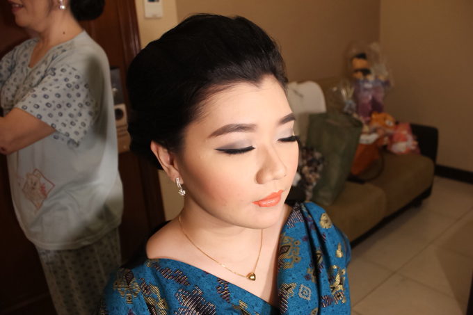 Makeup reguler by Sherlyn Nevrita Professional Makeup Artist - 002