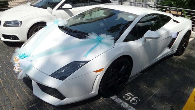 Wedding car decorations by PERFECT WEDDING CAR SG - 010 Wedding car decorations by PERFECT WEDDING CAR SG - 010