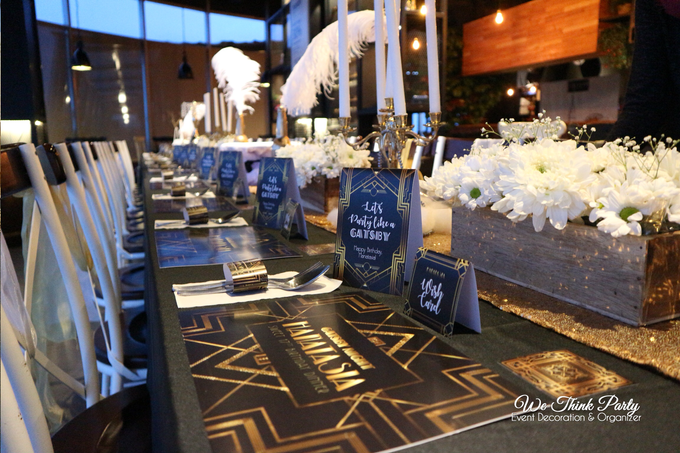 Black and Gold Table Setting (The Great Gatsby) by We Think Party ... Black and Gold Table Setting (The Great Gatsby) by We Think Party ...