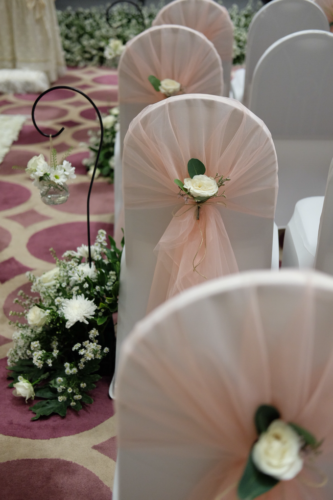 Prima & Luke Holy Matrimony by La Bloom Florist - 002 Prima & Luke Holy Matrimony by La Bloom Florist - 002