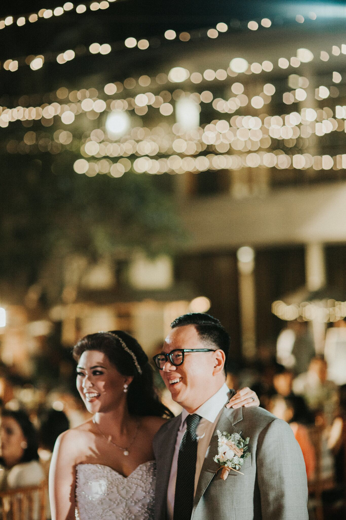 Hendri & Sella Wedding by It's True Wedding Planner and Decoration - 026 Hendri & Sella Wedding by It's True Wedding Planner and Decoration - 026