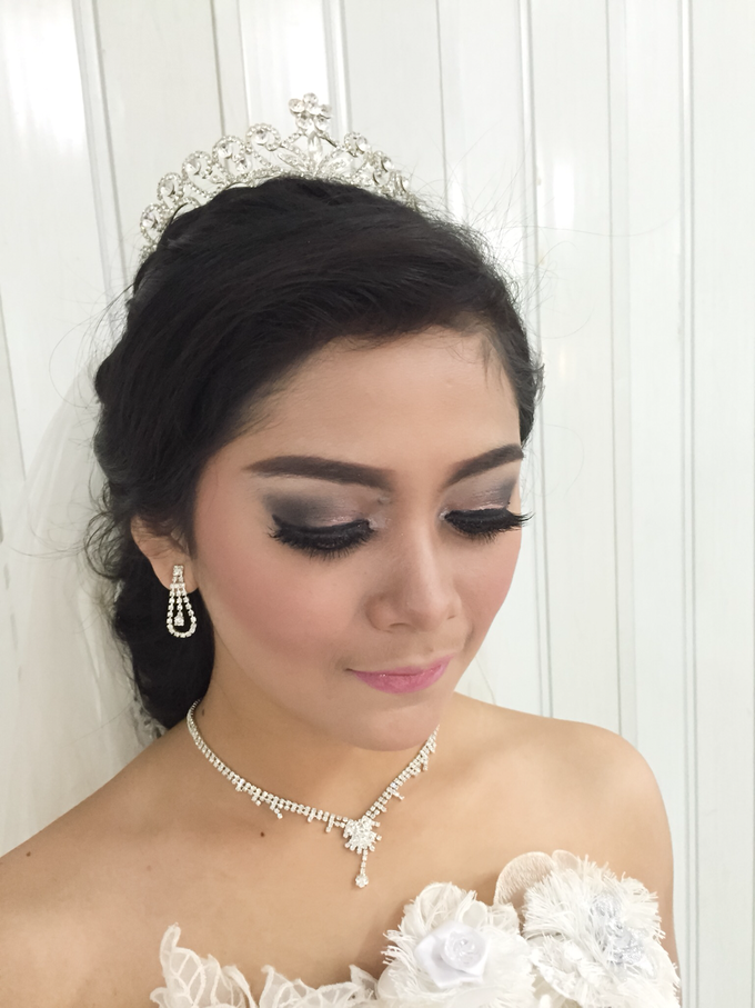 Bridal Makeup by Sherlyn Nevrita Professional Makeup Artist - 006 Bridal Makeup by Sherlyn Nevrita Professional Makeup Artist - 006