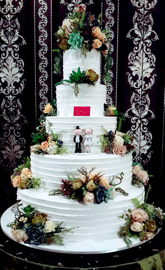 Amor Wedding Cake by Amor Cake - 011