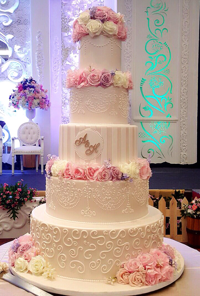 Amor Wedding Cake by Amor Cake - 012