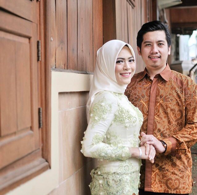 Engagement of Rida and Yowansyah by by Syahzanan Zahra - 001