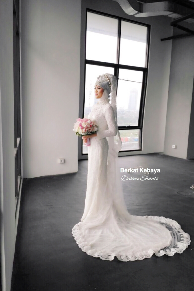 Wedding Kebaya by Berkat Kebaya By Devina Shanti - 005 Wedding Kebaya by Berkat Kebaya By Devina Shanti - 005