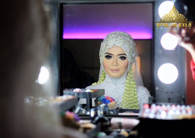 The Wedding of Dindot and Eka by Moza Make Up & Wedding Gallery - 001 The Wedding of Dindot and Eka by Moza Make Up & Wedding Gallery - 001