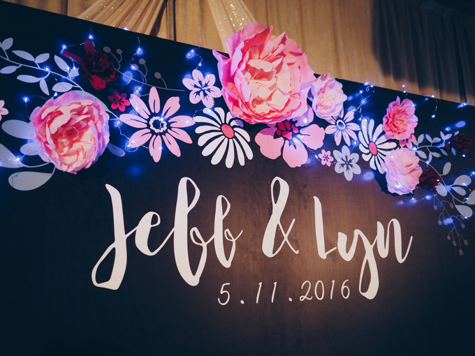 Chalkboard and Paper Flower Wedding by Bucket Full Of Roses - 001 Chalkboard and Paper Flower Wedding by Bucket Full Of Roses - 001