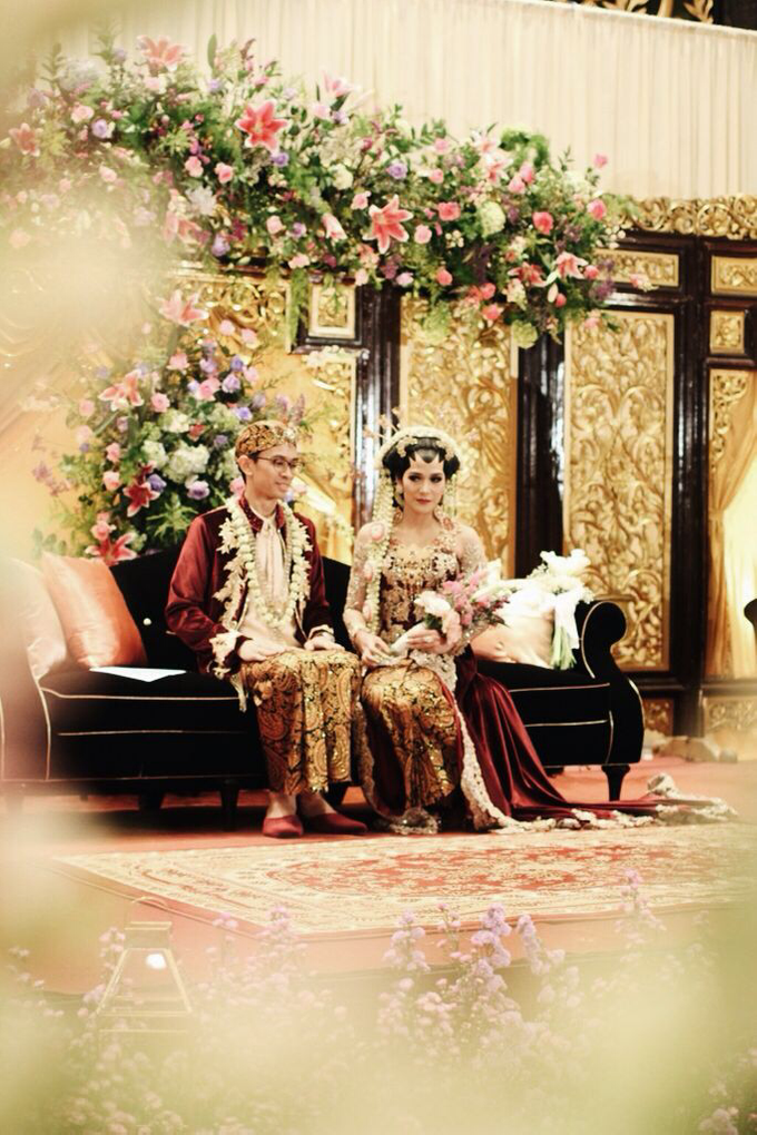 STYLING DECOR JAVANESE Wedding Kay & Azis by GHAISANIYARA WEDDING - 004 STYLING DECOR JAVANESE Wedding Kay & Azis by GHAISANIYARA WEDDING - 004