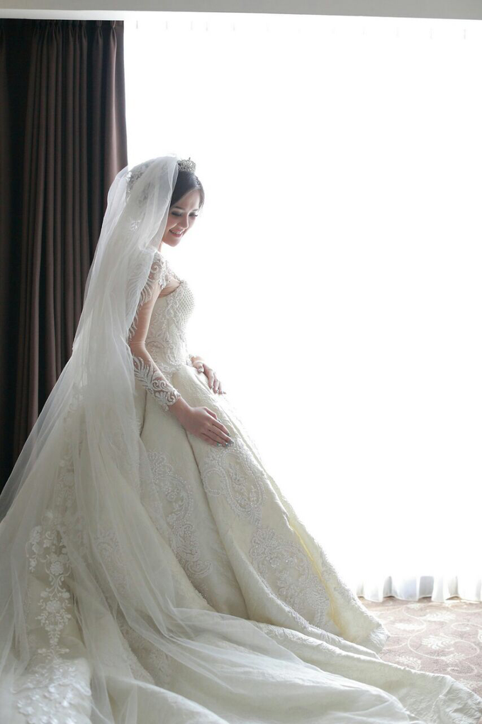 Wedding of Chacha & Tinus by Tiffany Roselin Makeup Artist - 010