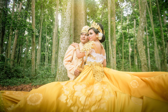 Prewedding in bali from Eka + Tari by Bali Moments Photography - 032