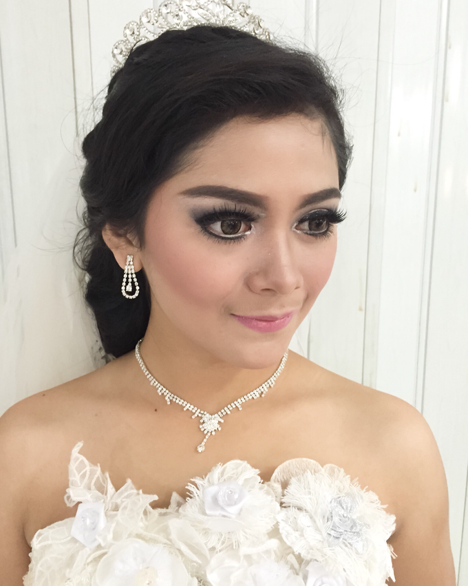 Bridal Makeup by Sherlyn Nevrita Professional Makeup Artist - 001 Bridal Makeup by Sherlyn Nevrita Professional Makeup Artist - 001