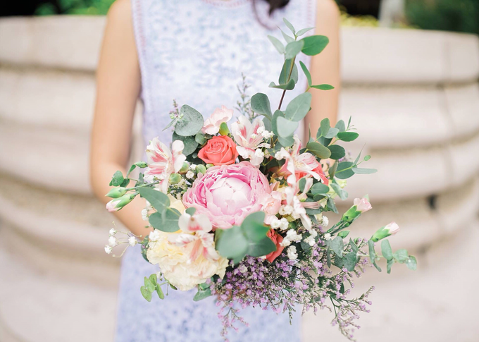 Rustic Peony Prewedding Bouquet by Liz Florals - 001