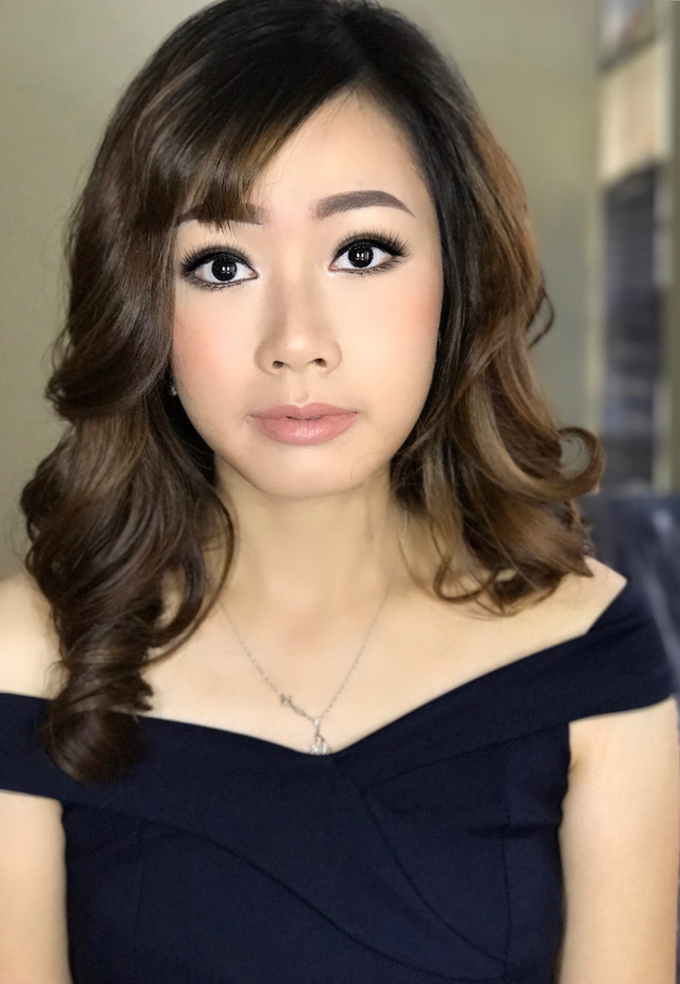 Party makeup by AyuAbriyantimakeupartist - 010 Party makeup by AyuAbriyantimakeupartist - 010