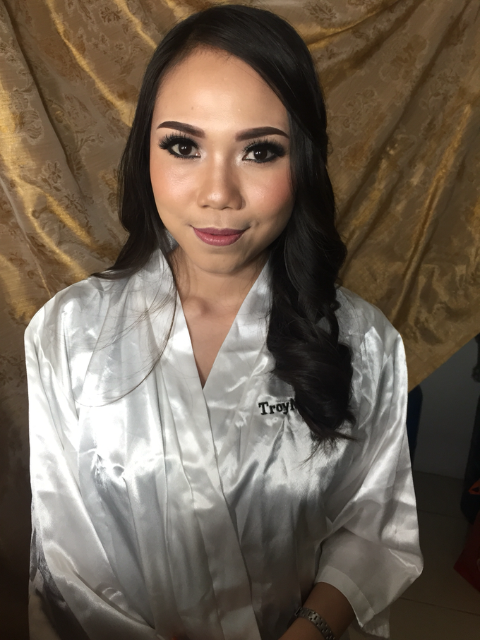 Pre-wedding makeup by Troy Makeup Artist - 008