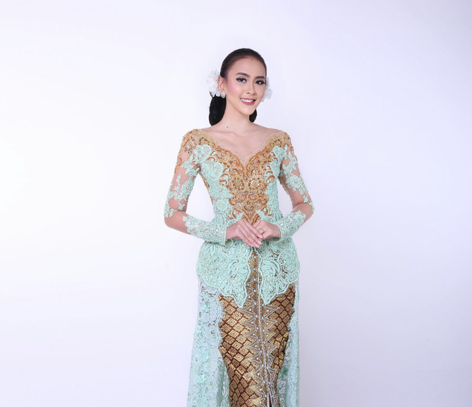 Wedding Kebaya by Berkat Kebaya By Devina Shanti - 002 Wedding Kebaya by Berkat Kebaya By Devina Shanti - 002