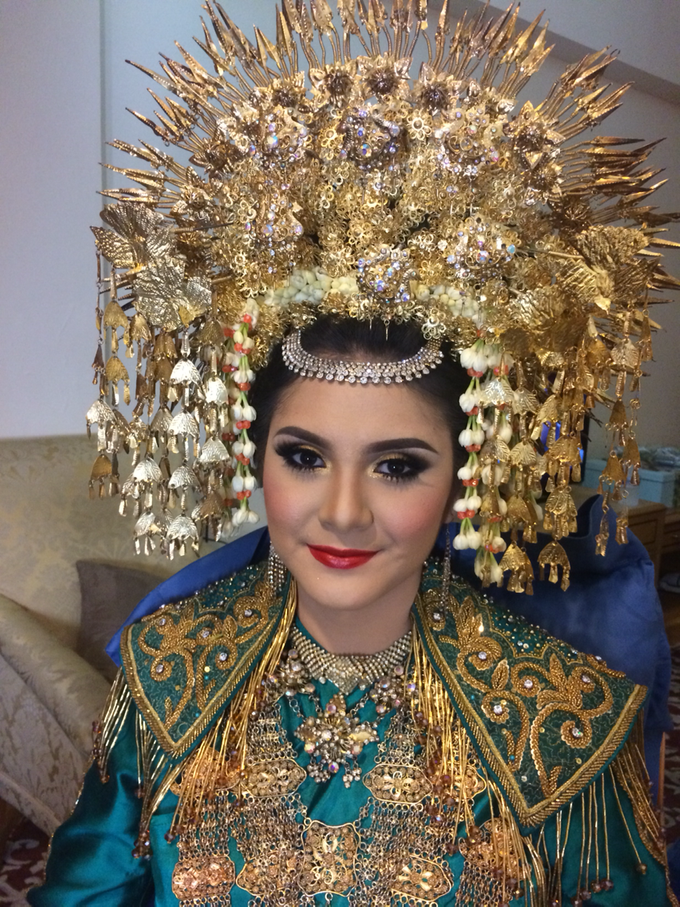 Wedding make up for Tara Rawindra (Javanese Paes& Padang) and Kathya Paramitha (National) by Yoga Septa Make Up Artist - 030 Wedding make up for Tara Rawindra (Javanese Paes& Padang) and Kathya Paramitha (National) by Yoga Septa Make Up Artist - 030