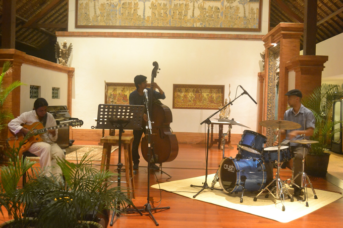 Bali Bossa Jazz Quartet for Dinner & Wedding by BALI LIVE ENTERTAINMENT - 001 Bali Bossa Jazz Quartet for Dinner & Wedding by BALI LIVE ENTERTAINMENT - 001