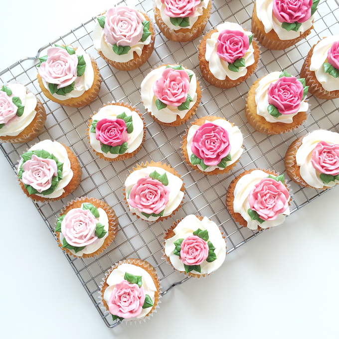 Floral cupcakes by The Rosette Co - 016