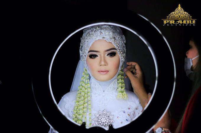 The Wedding of Dindot and Eka by Moza Make Up & Wedding Gallery - 002 The Wedding of Dindot and Eka by Moza Make Up & Wedding Gallery - 002