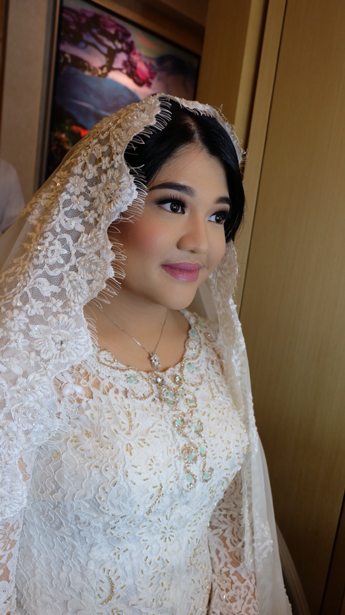 Wedding make up for Tara Rawindra (Javanese Paes& Padang) and Kathya Paramitha (National) by Yoga Septa Make Up Artist - 018 Wedding make up for Tara Rawindra (Javanese Paes& Padang) and Kathya Paramitha (National) by Yoga Septa Make Up Artist - 018