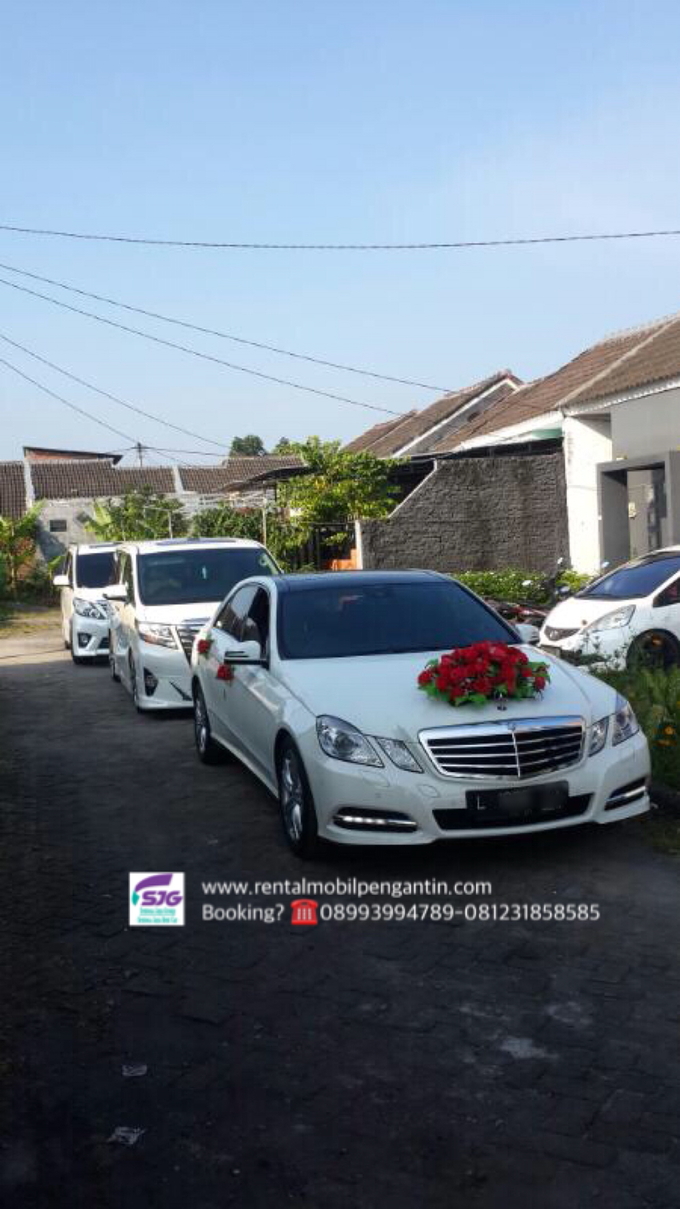 Rental Sewa Mercedes Benz E Class White Surabaya by SENTOSA JAYA VIP WEDDING CARS SURABAYA - 001