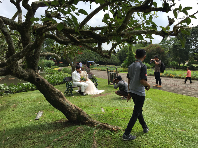 makeup For Prewedding Wina & Faqih by Dewi Julia Lestari - 002 makeup For Prewedding Wina & Faqih by Dewi Julia Lestari - 002
