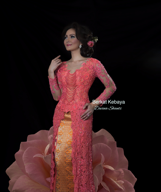 Wedding Kebaya by Berkat Kebaya By Devina Shanti - 037 Wedding Kebaya by Berkat Kebaya By Devina Shanti - 037