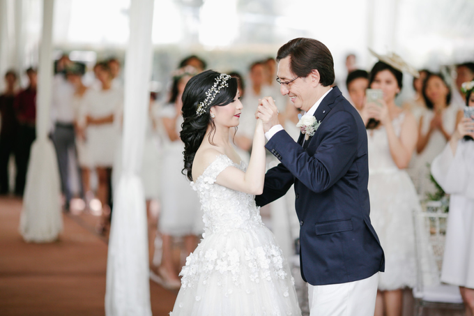 Vintage Wedding : Yura & Vanessa Espousal by Elsie Chrysila Brides - 011