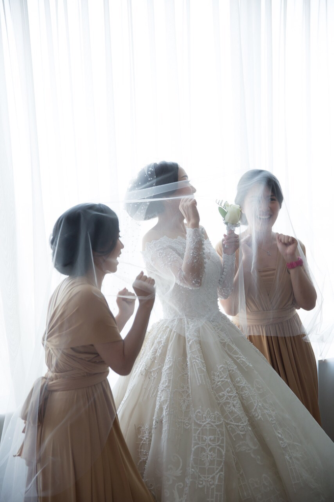 JASON & STEFANI • Glam Champagne by MALVA Bridesmaids - 005 JASON & STEFANI • Glam Champagne by MALVA Bridesmaids - 005
