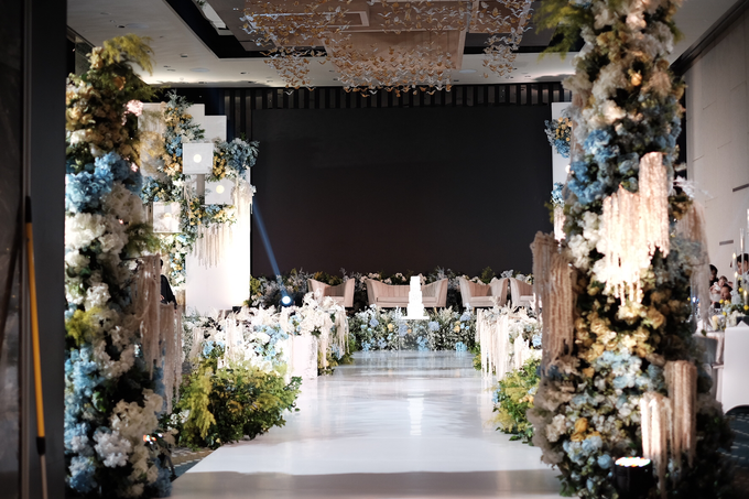 Ivan & Tika Wedding at Movenpick Hotel Jakarta by Fiori.Co - 002 Ivan & Tika Wedding at Movenpick Hotel Jakarta by Fiori.Co - 002