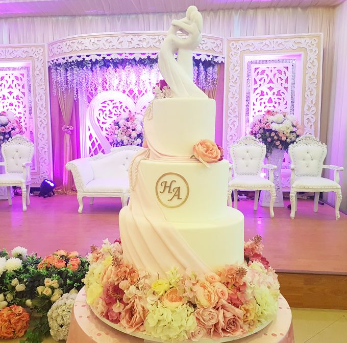 3 Tiers by Amor Cake - 018 3 Tiers by Amor Cake - 018
