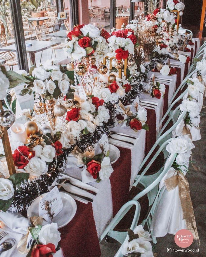 Christmas Table Setting Flower Wood Bridestory