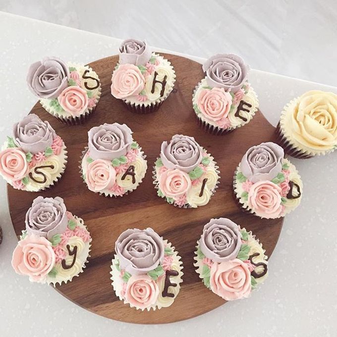 Floral cupcakes by The Rosette Co - 007 Floral cupcakes by The Rosette Co - 007