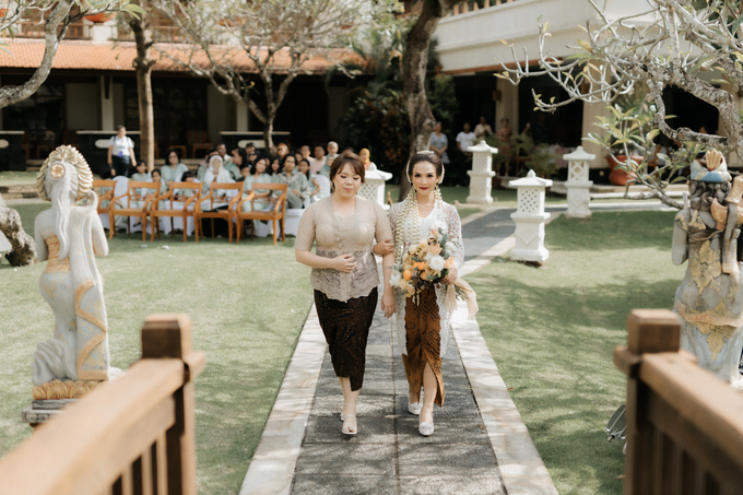 THE WEDDING OF RIZKY & MONICA by Nusa Dua Beach Hotel & Spa, Bali - 005