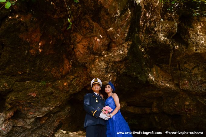 Prewedding di Pantai Jogja (romantic prewedding in the beach) by Creative Fotografi - 012