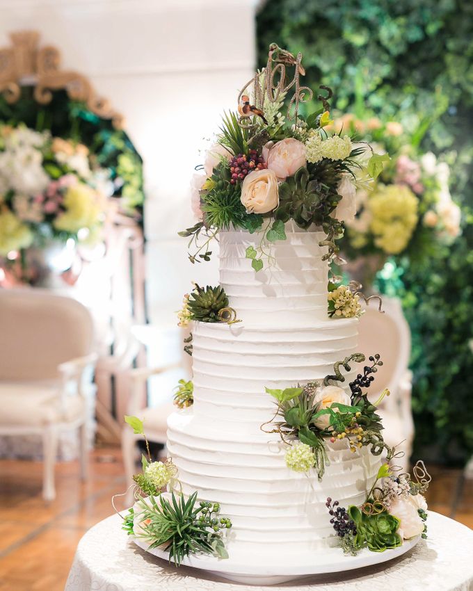 3 Tiers by Amor Cake - 004 3 Tiers by Amor Cake - 004