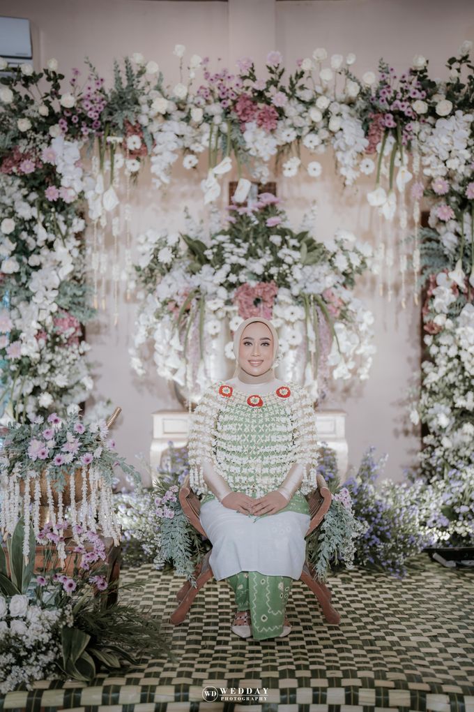 Acara Tujuh Bulanan Mba Siska dan Mas Dimas by Alunan Wedding Planner - 009 Acara Tujuh Bulanan Mba Siska dan Mas Dimas by Alunan Wedding Planner - 009