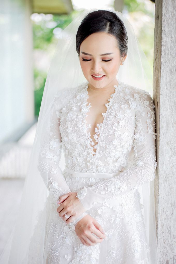 Ganda & Stella Cliffside Wedding by Khayangan Estate - 019