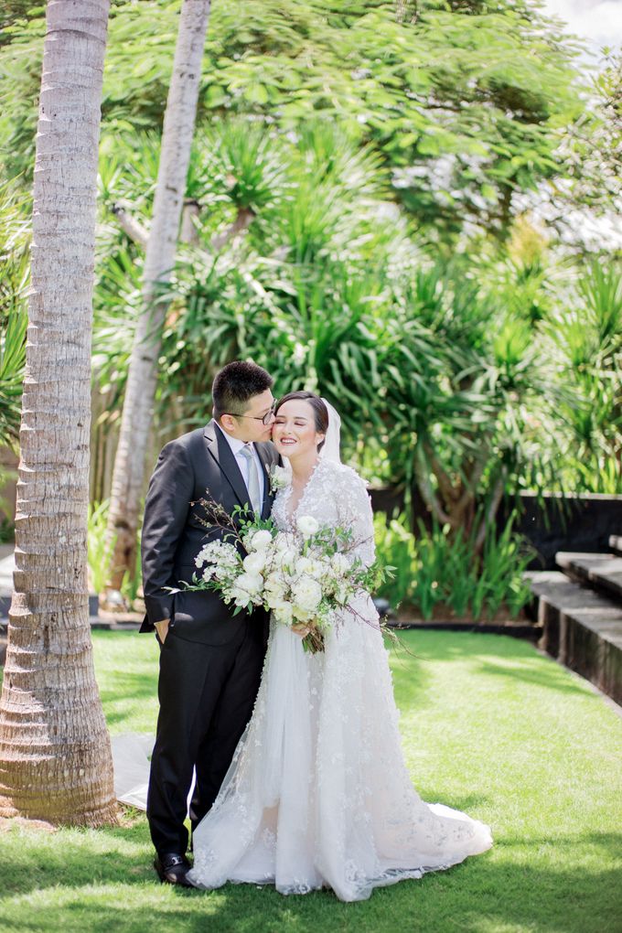 Ganda & Stella Cliffside Wedding by Khayangan Estate - 036