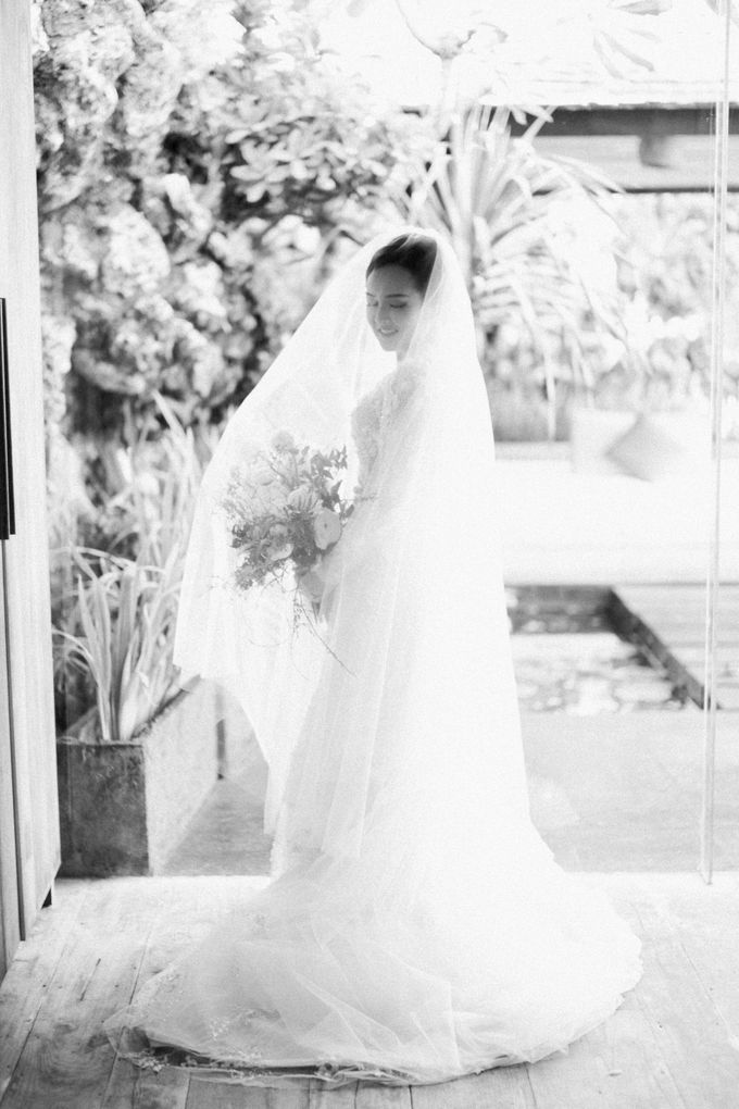 Ganda & Stella Cliffside Wedding by Vilia Wedding Planner - 024 Ganda & Stella Cliffside Wedding by Vilia Wedding Planner - 024