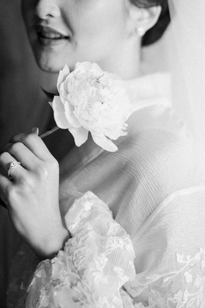 Ganda & Stella Cliffside Wedding by Vilia Wedding Planner - 009 Ganda & Stella Cliffside Wedding by Vilia Wedding Planner - 009